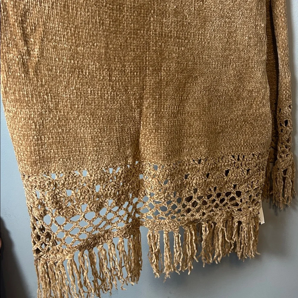 Stan Herman Elegant Tan Crochet Fringe Wrap soft and warm rectangular